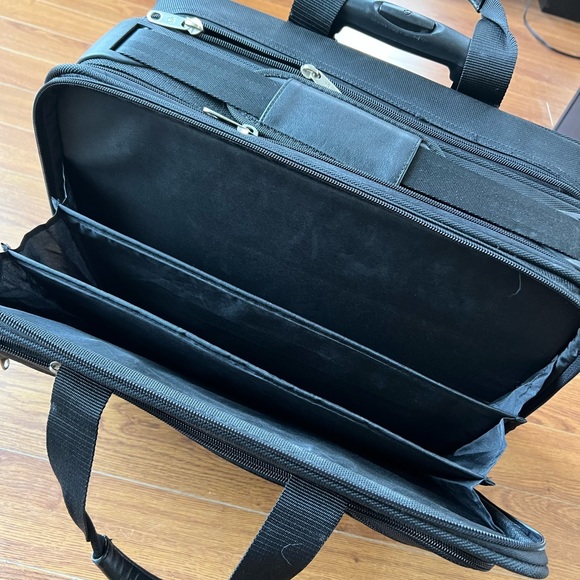 Samsonite work/travel bag. - Picture 7 of 13